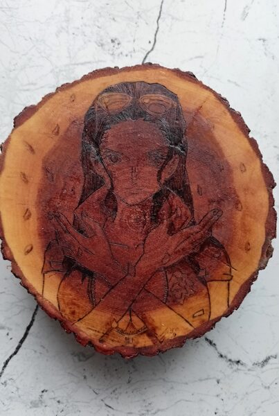 Decorative wooden wheel "Nico Robin"